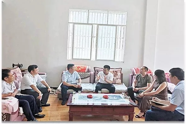 貴州省?；劬壌壬茀f(xié)會(huì)到長流鄉(xiāng)開展愛心助學(xué)活動(dòng)